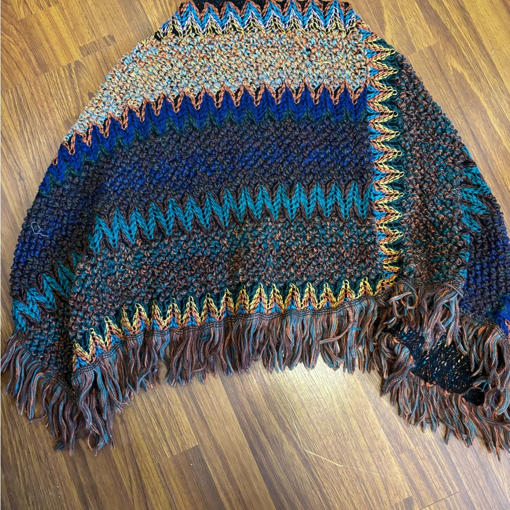 Colorful Chevron Shaw Knit Women's Poncho size small
